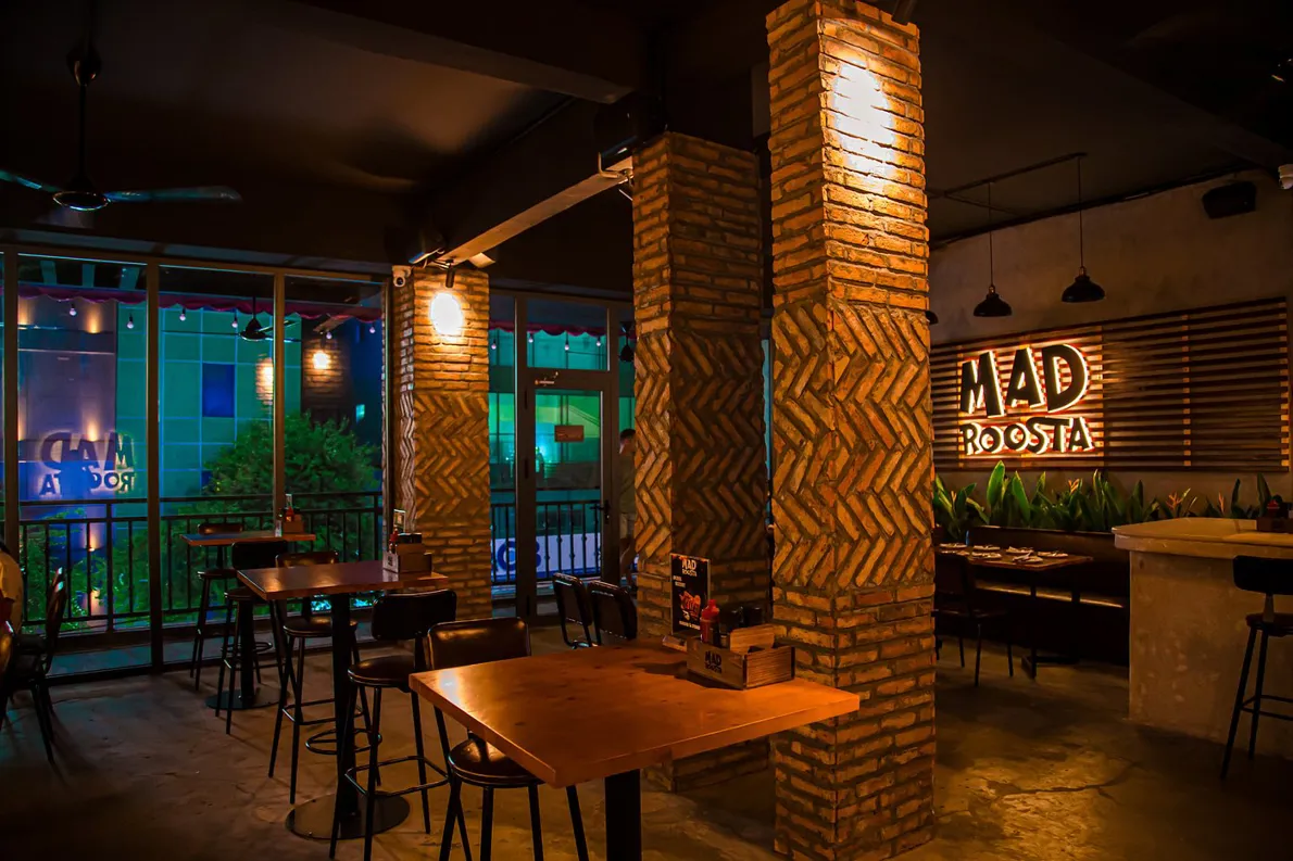 MAD ROOSTA | Burgers & Grill - all