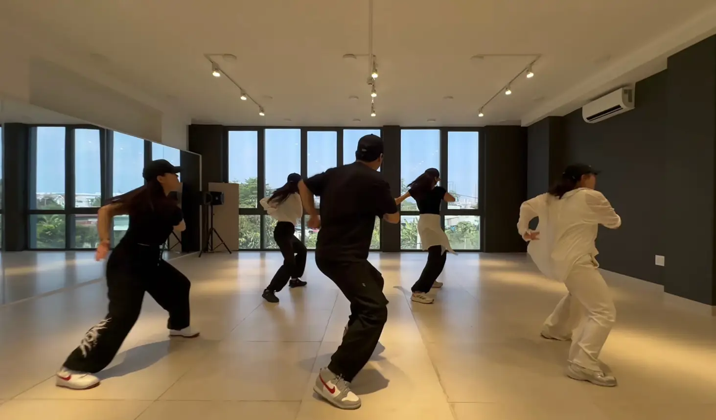 오후 성인 케이팝 그룹레슨 Adult K-pop dance group class