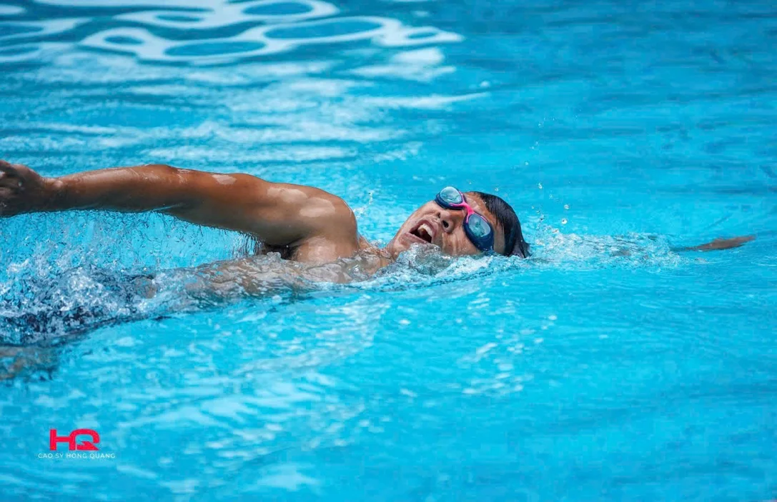 Comprehensive Swimming Course: Lifesaving, Survival, and Wellness Swimming