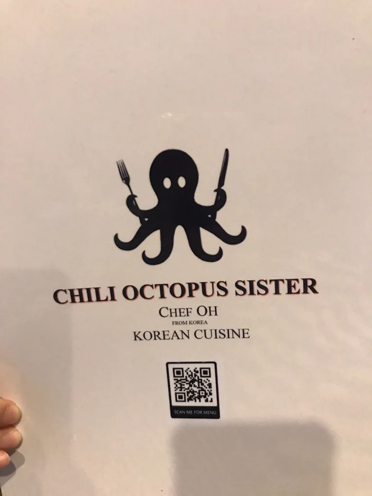 [호치민2군 타오디엔 맛집] 쭈꾸미 언니 (chili octopus sister) 위치/메뉴/영업시간 | 오늘은  쭈꾸미 맛집을 소개한다~~
한국에서 천호 쭈꾸미 골목 좀 다녀 본 나!
호치민에서 다양한 한식이 있다만 집 가깝고 트렌디한 곳을 찾아서 방문했다.
마스테리 타오디엔과 마스테리 안푸 사이 골목길에 위치하였다.
매장은 다소 아담하여 손님이 ... | Yerinn