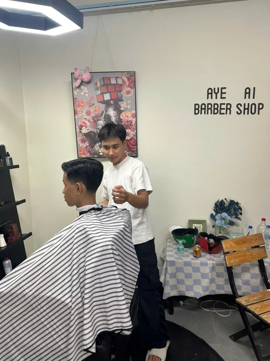 Professional men's haircut service in District 2 – AyeAi Barbershop - 6