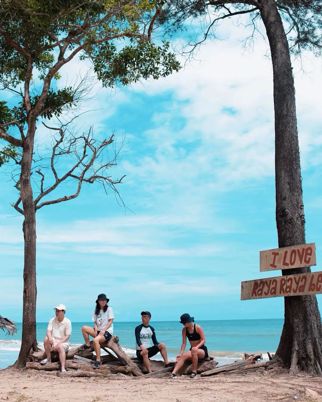 RayaRaya beach 
KotaKinabalu | Jeff_Yu_Ji_Tae