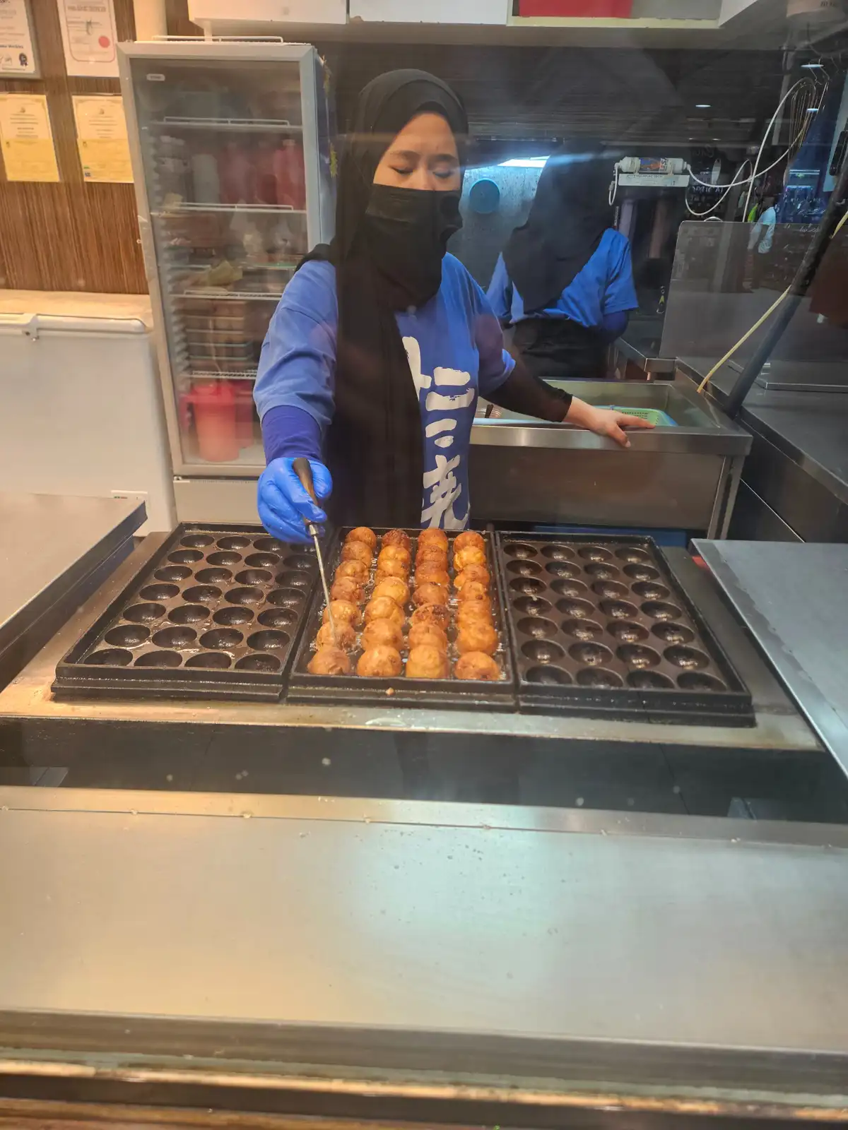 위즈마 메르데카에서 이발후 타코야끼 간식타임~^^ 입천장이 벗겨져도 맛있네요!! | RickyBOB