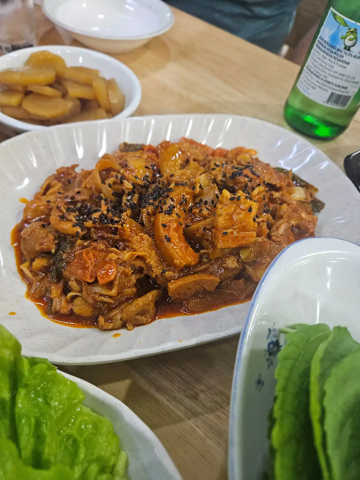 수트라하버 골프장에서 라운딩후 한식당에서 한잔중입니다~ 
이모카세 처럼 너무 맛있는 안주를 내어주시는 사장님께 항상 감사드리며 좋은식당 소개 드릴겸 사진 첨부할께요. | RickyBOB